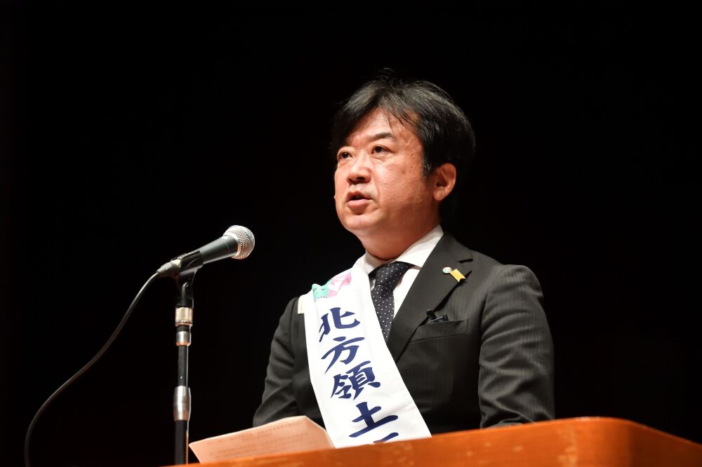 北方領土とシベリア抑留・定価30000円・発売、北方領土返還促進協議会 北方領土とシベリヤ抑留(北方領土返還促進委員会・定価39000円
